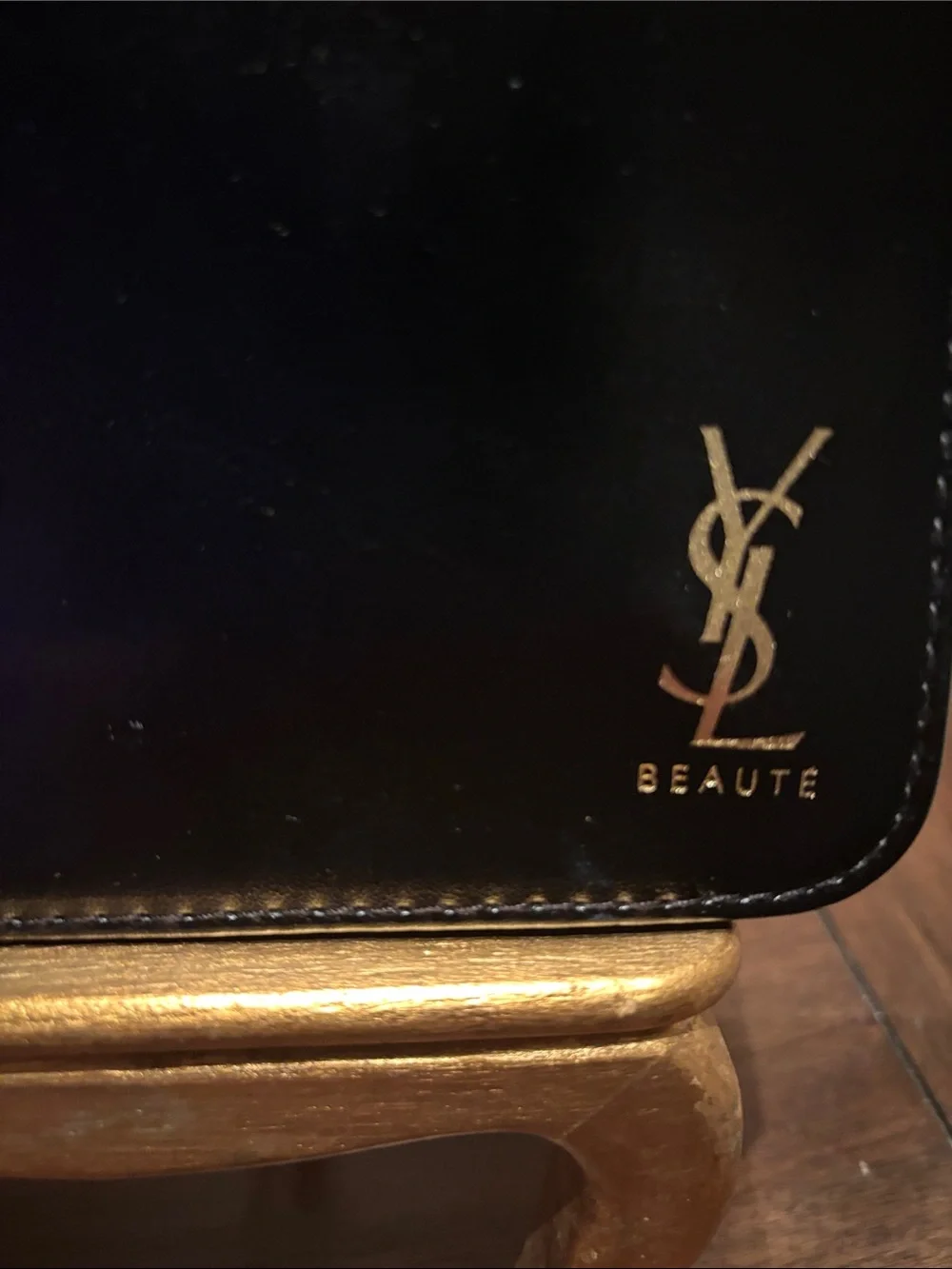 Yves Saint Laurent super chic
